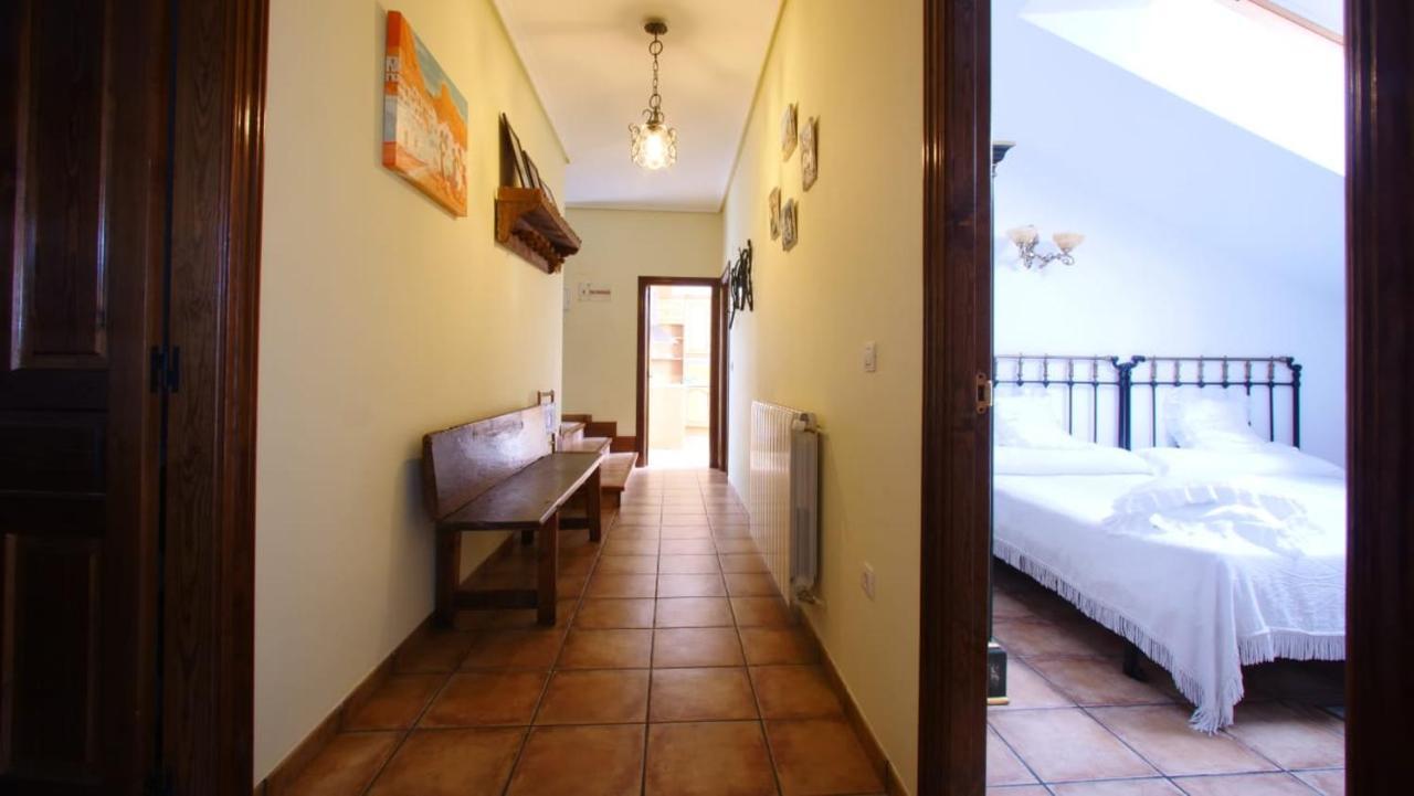 Casa Rural Plaza Vieja Saldaña מראה חיצוני תמונה